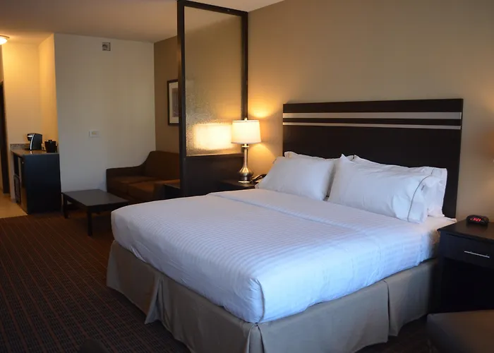 Holiday Inn Express & Suites Golden By Ihg